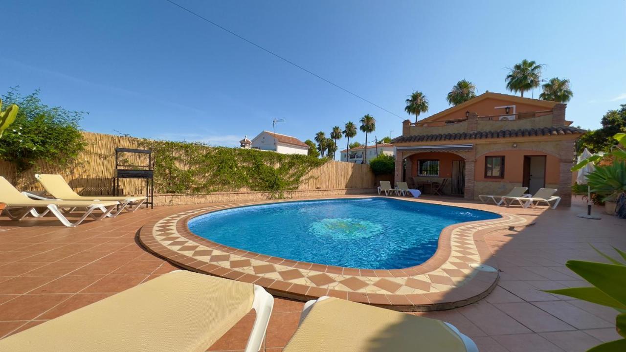 Chalet El Parral - Piscina Y Sala De Cine マラガ エクステリア 写真