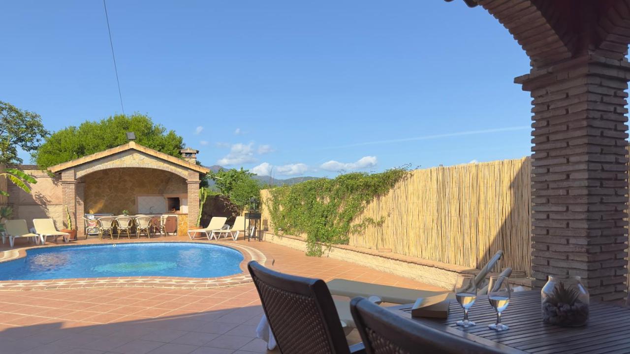 Chalet El Parral - Piscina Y Sala De Cine マラガ エクステリア 写真
